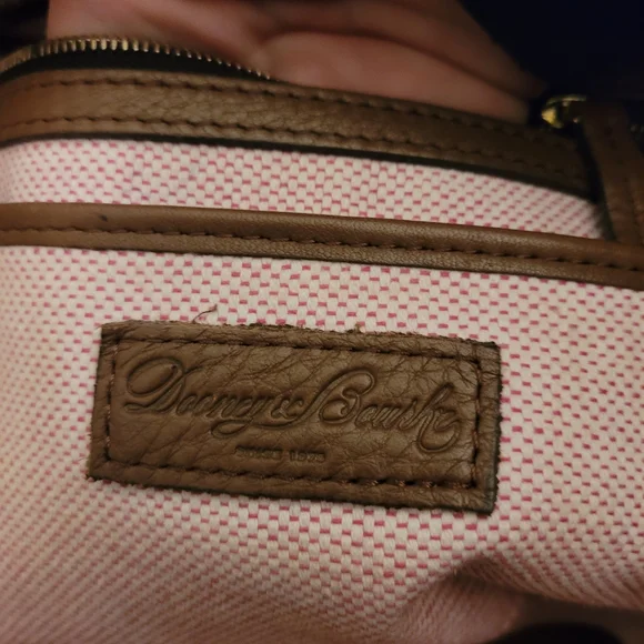 Dooney and Bourke purse - Picture 9 of 12